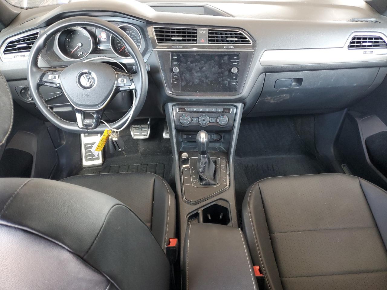 VOLKSWAGEN TIGUAN SE