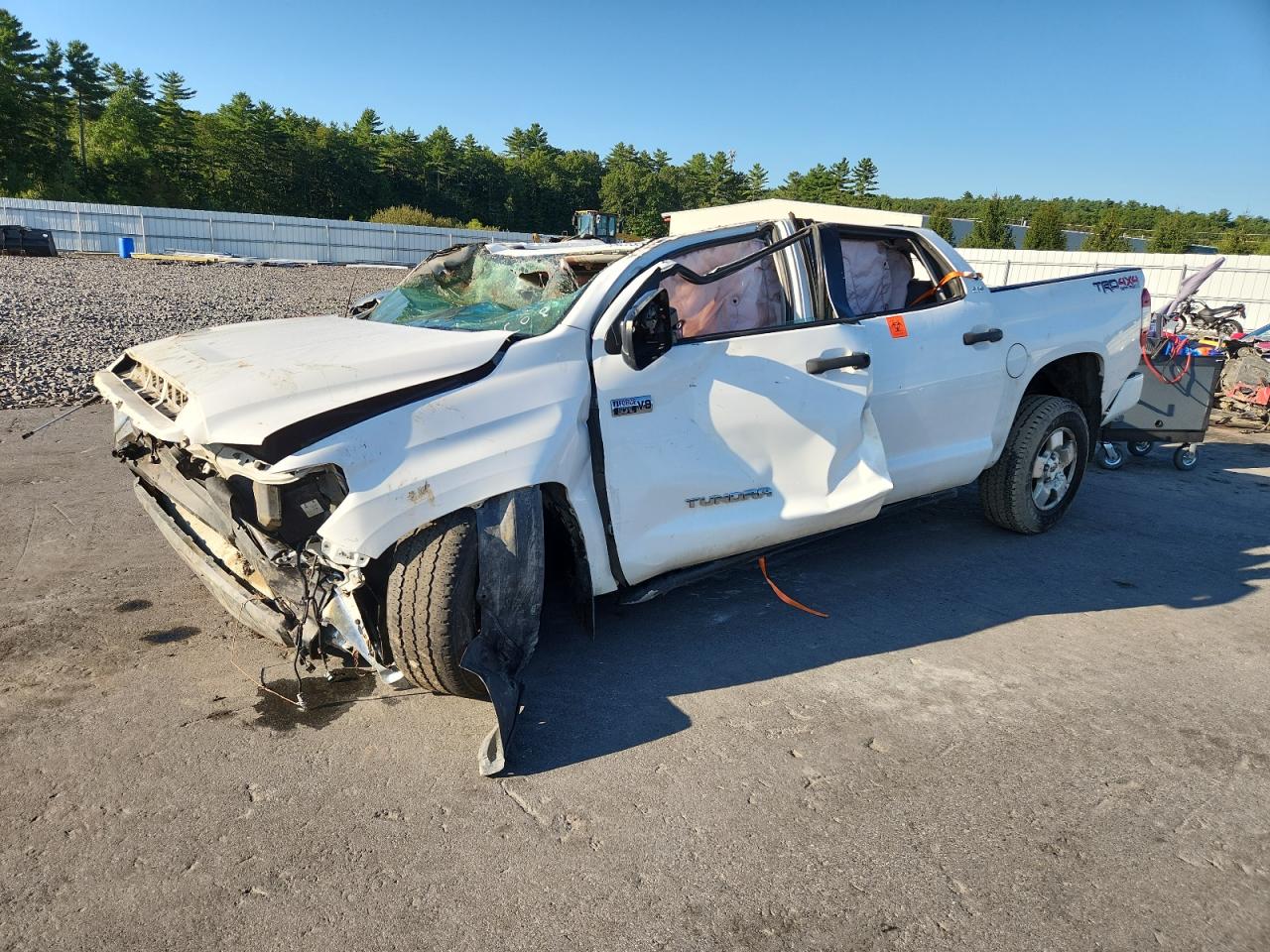 TOYOTA TUNDRA CREWMAX SR5