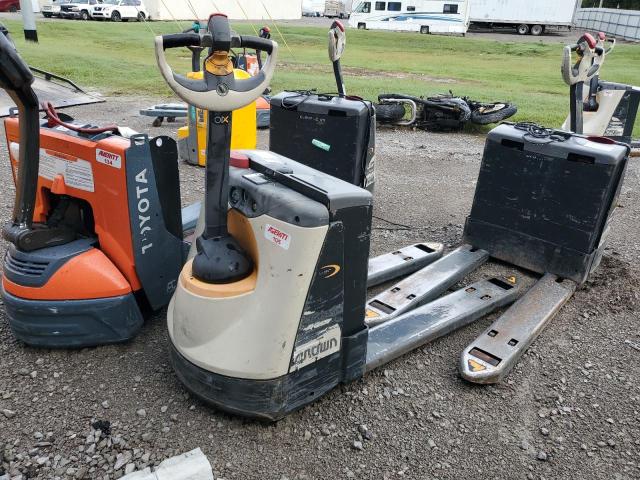 2020 CROWN ELECTRIC PALLET JACK #3246796839