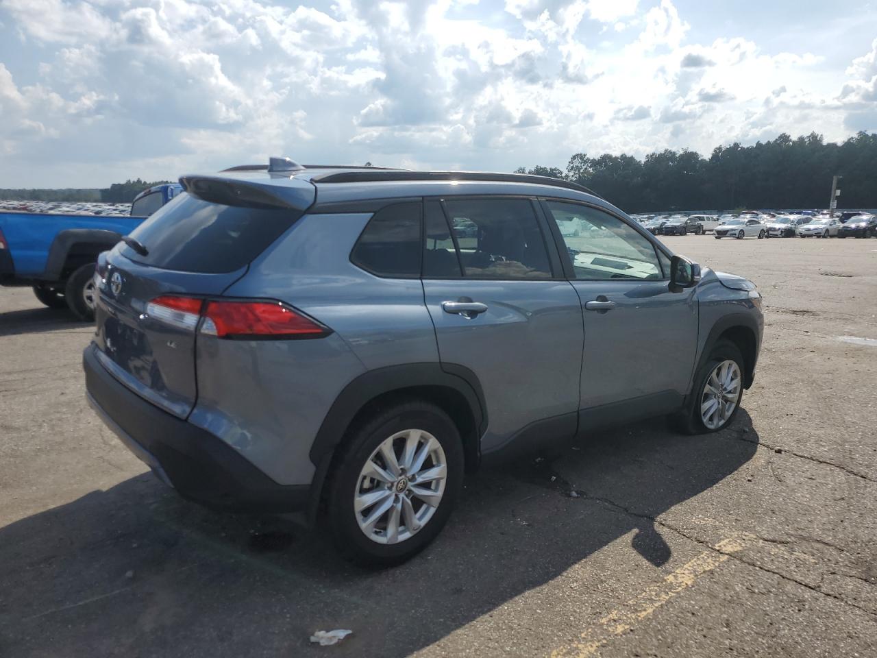 TOYOTA COROLLA CROSS LE