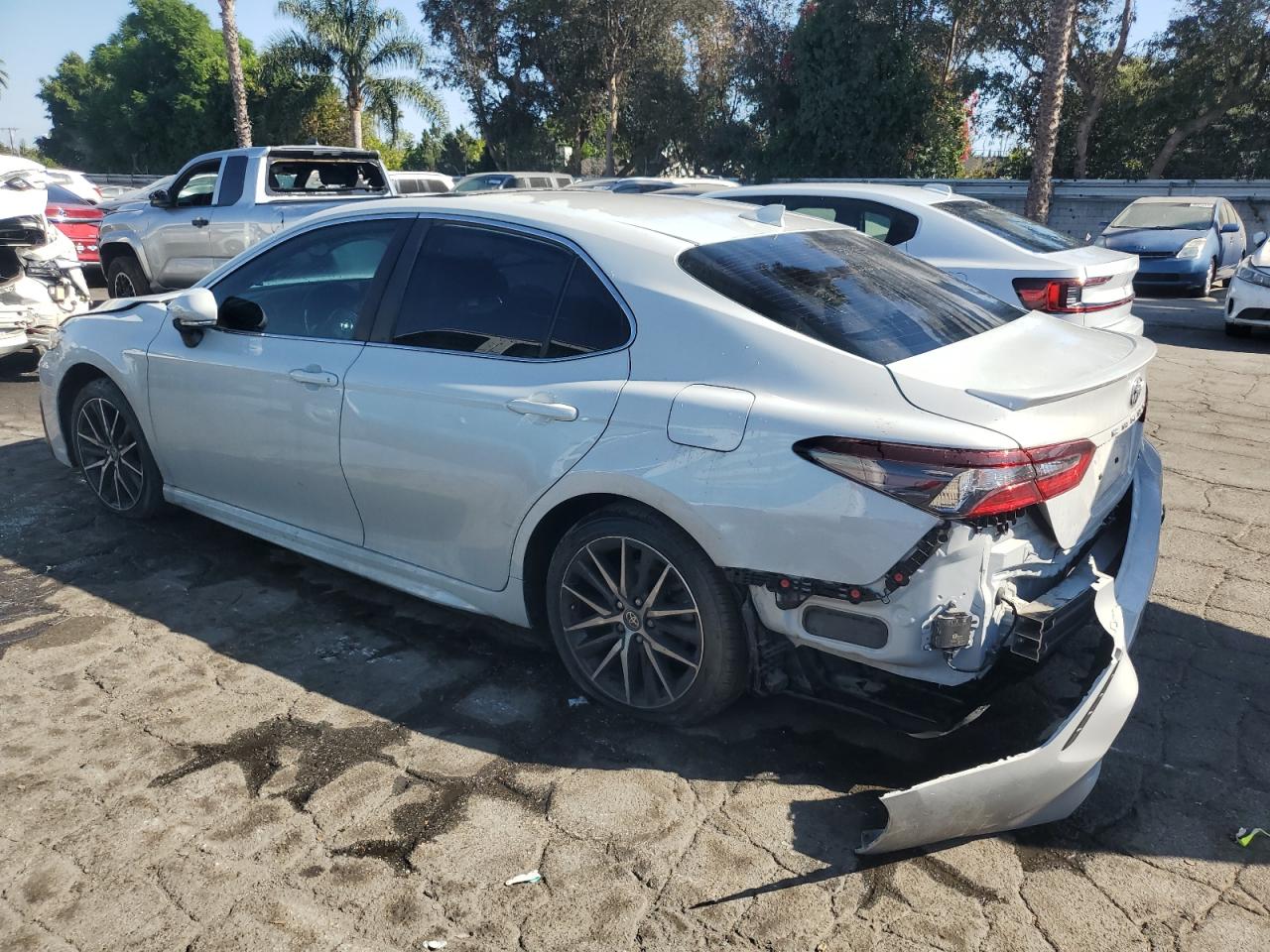 TOYOTA CAMRY SE NIGHT SHADE