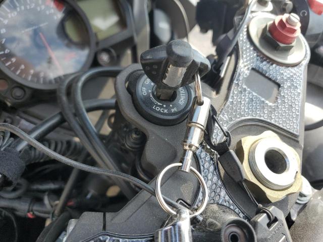 2006 SUZUKI GSX-R1000 JS1GT76A462115965