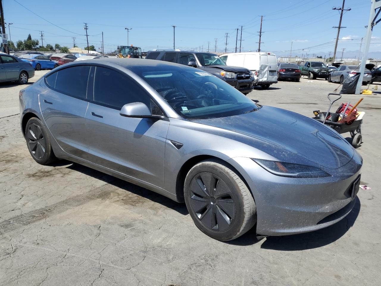 TESLA MODEL 3