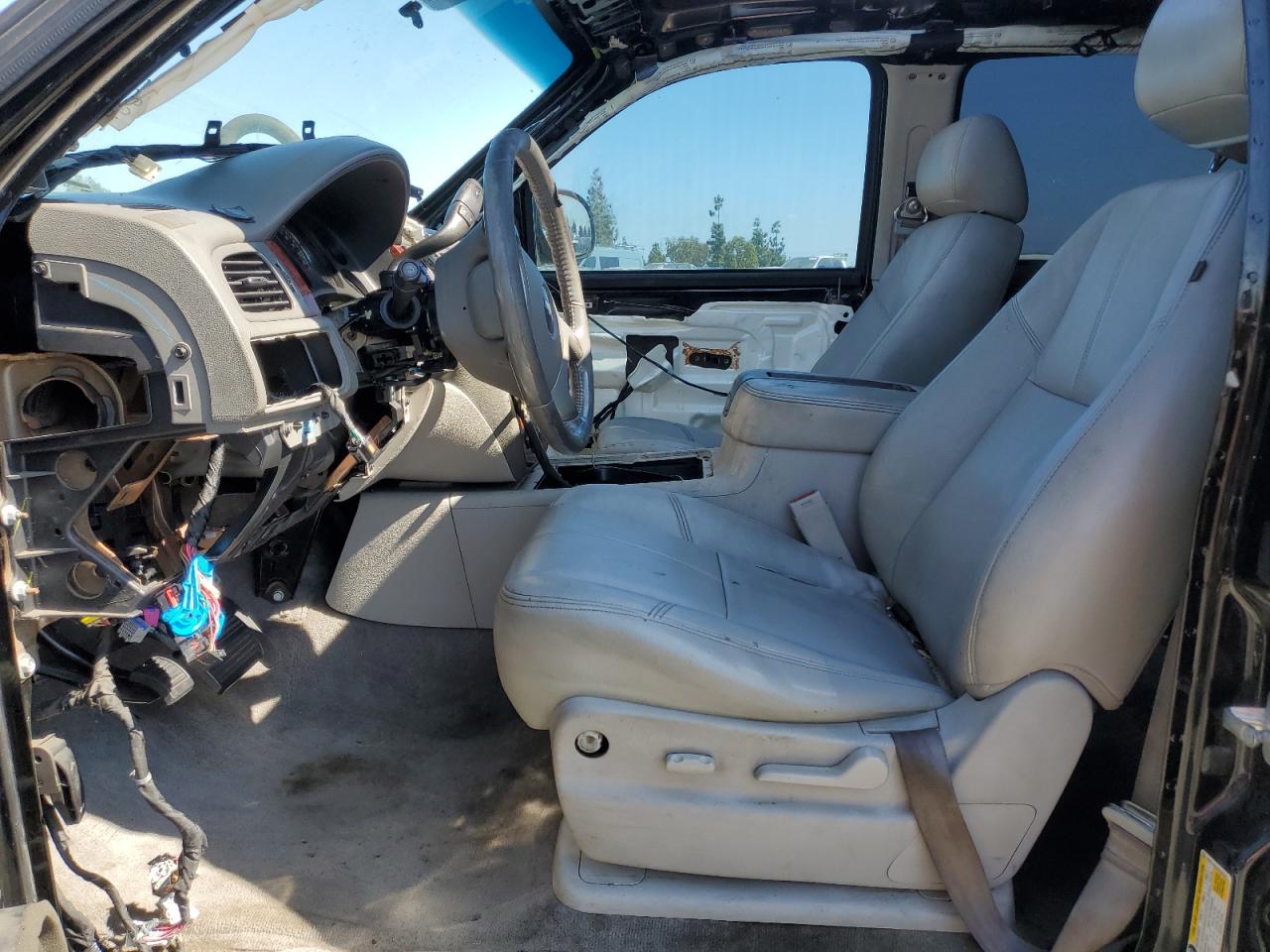 CHEVROLET SUBURBAN C1500 LT