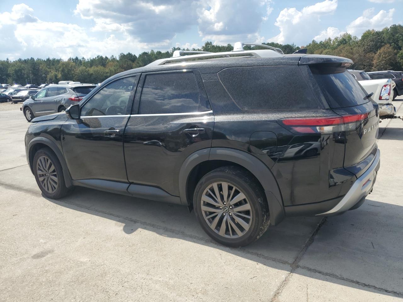 NISSAN PATHFINDER SL