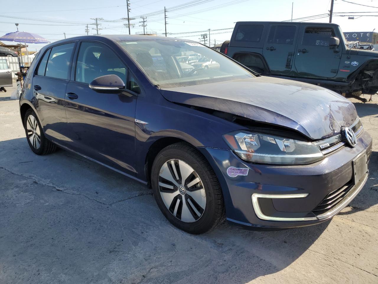 VOLKSWAGEN E-GOLF SE