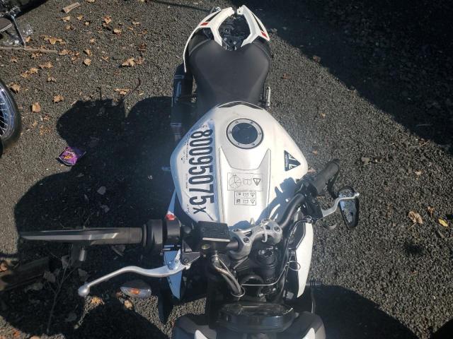 2024 TRIUMPH MOTORCYCLE STREET TRI - SMTA604SXRTBP8299