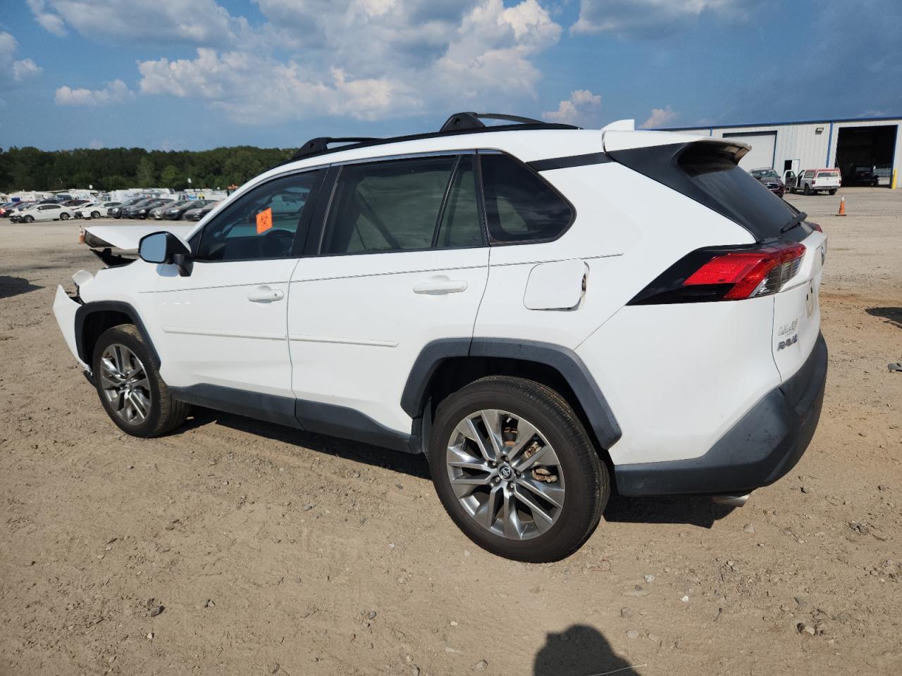TOYOTA RAV4 XLE PREMIUM