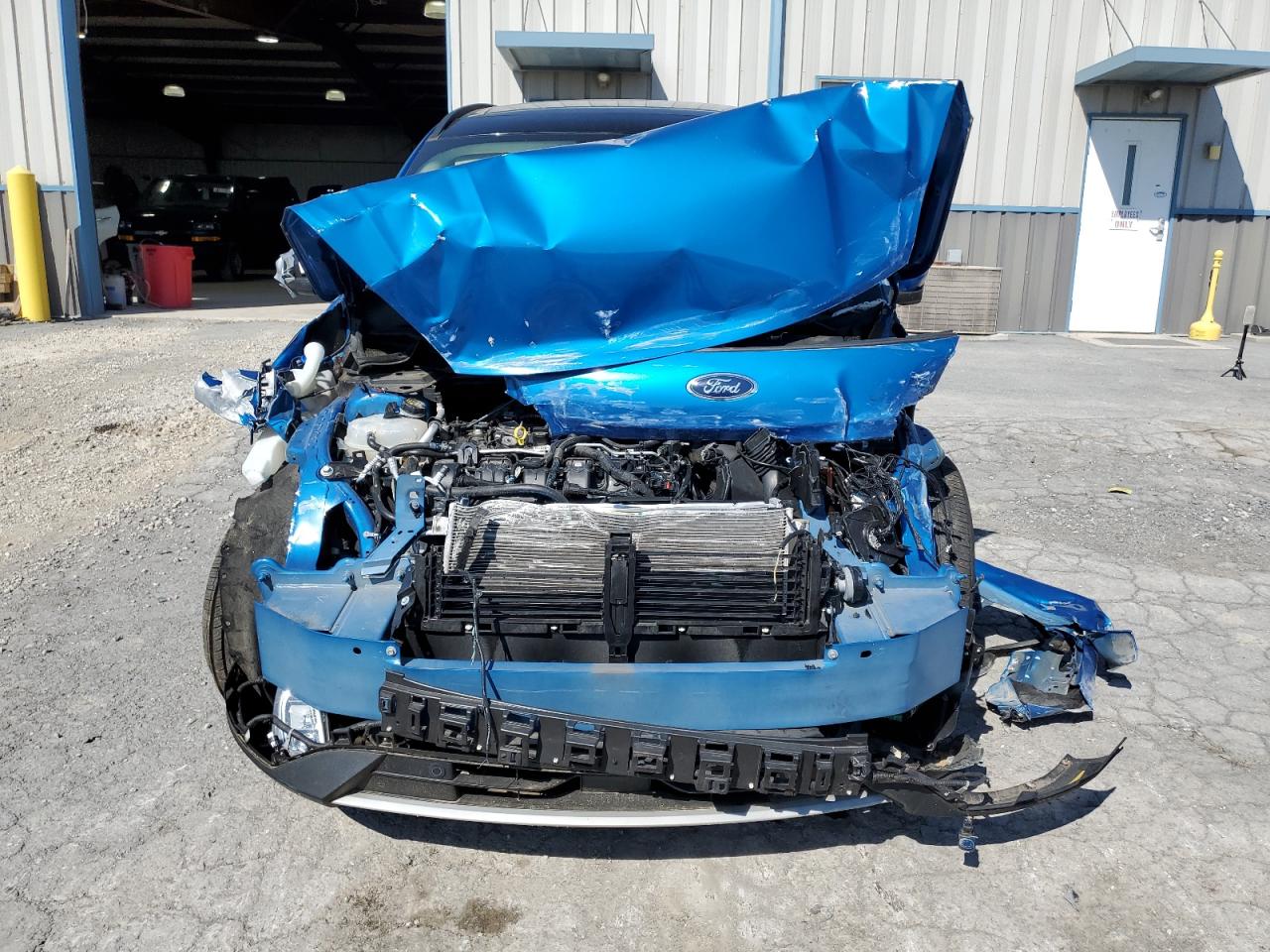 FORD ESCAPE TITANIUM