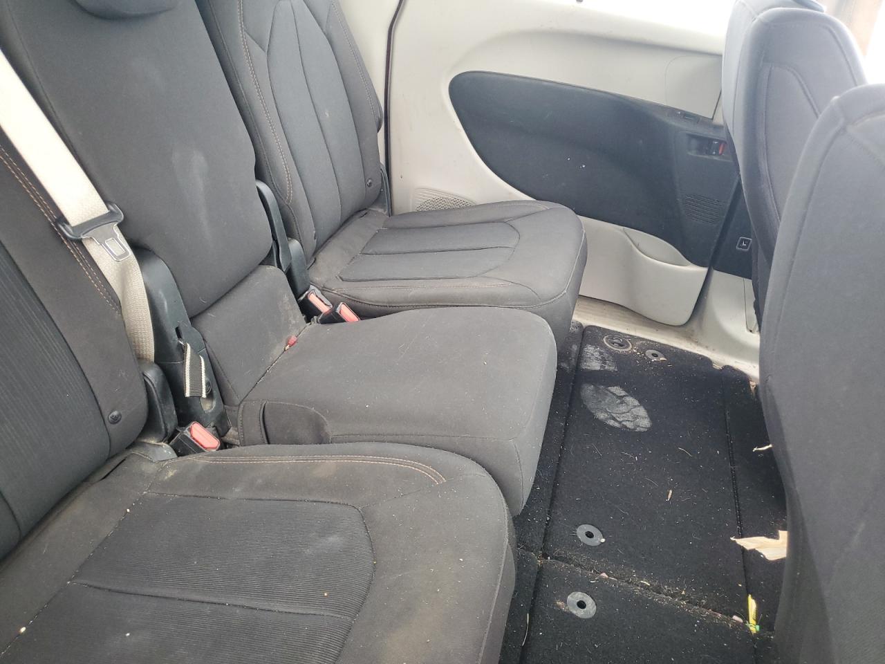 CHRYSLER PACIFICA TOURING L