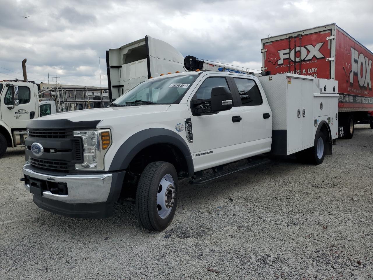FORD F-550 SUPER DUTY