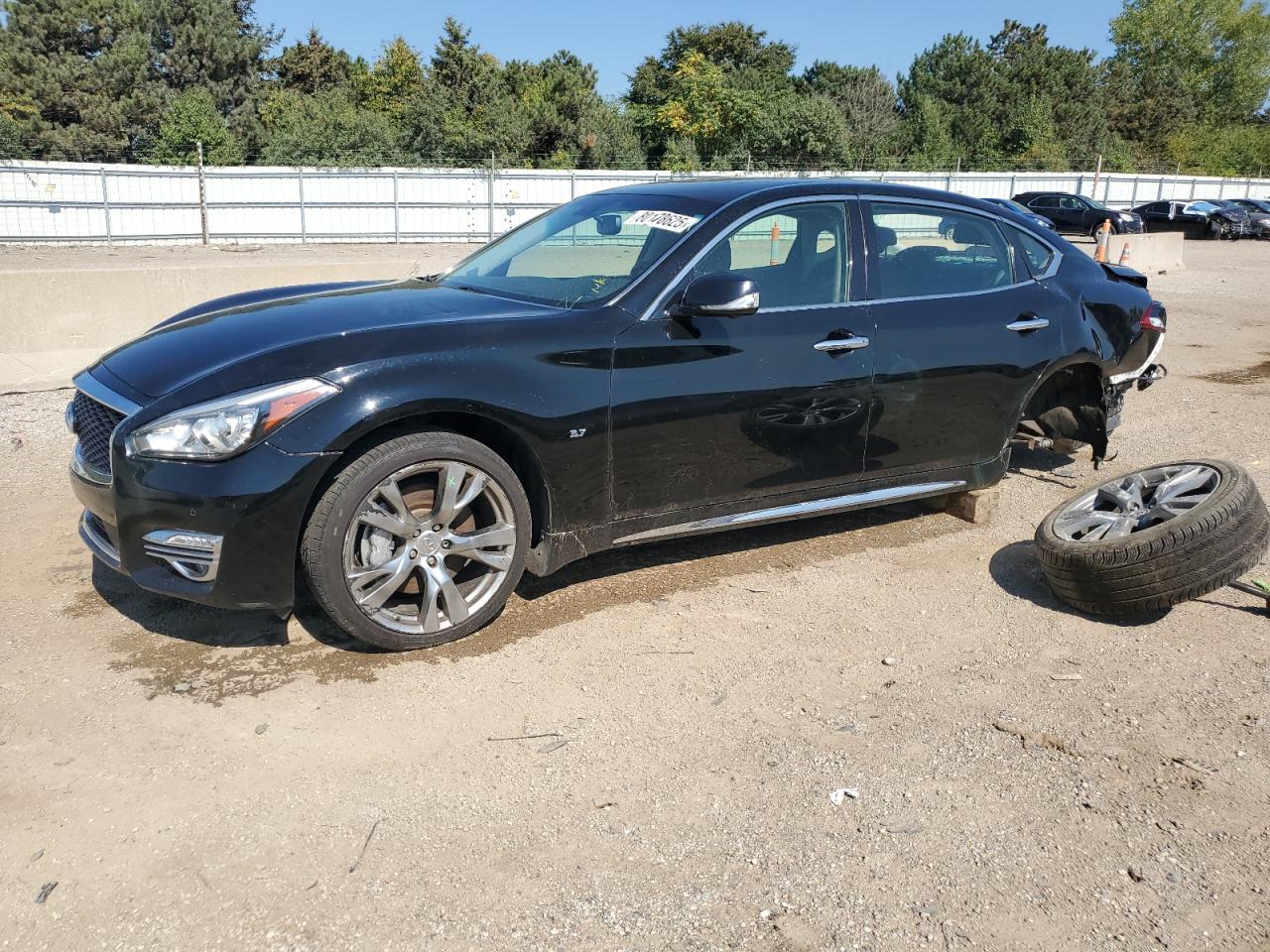 INFINITI Q70 3.7