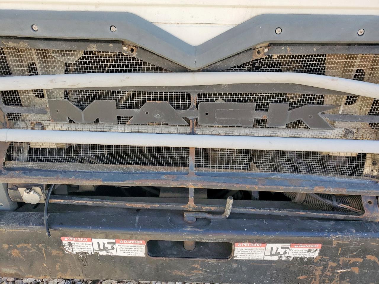 Lot #3246804828 2016 MACK 600 LEU600