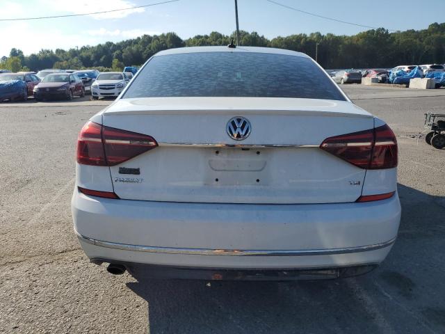 2017 VOLKSWAGEN PASSAT R-L 1VWDT7A36HC001655