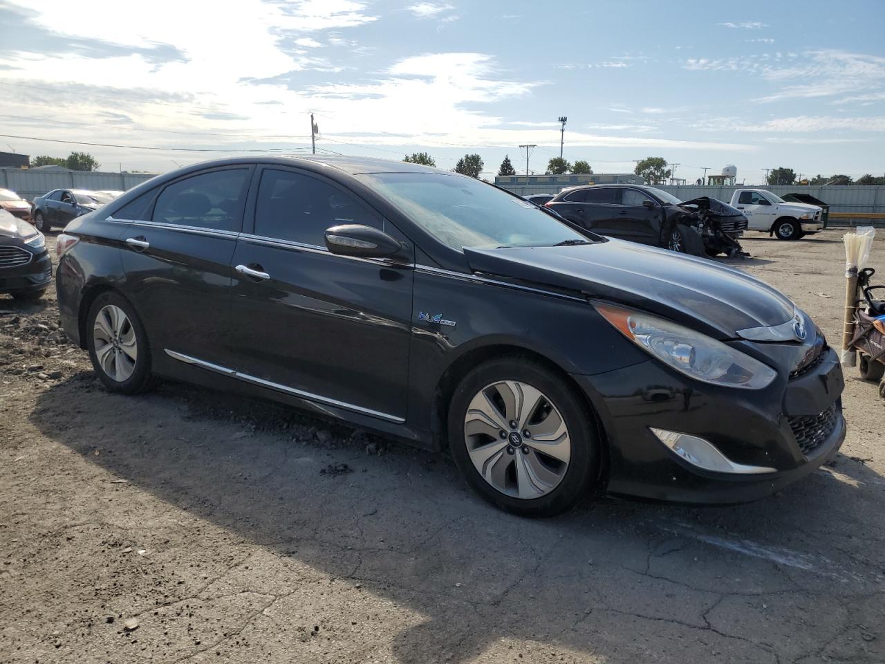 HYUNDAI SONATA HYBRID