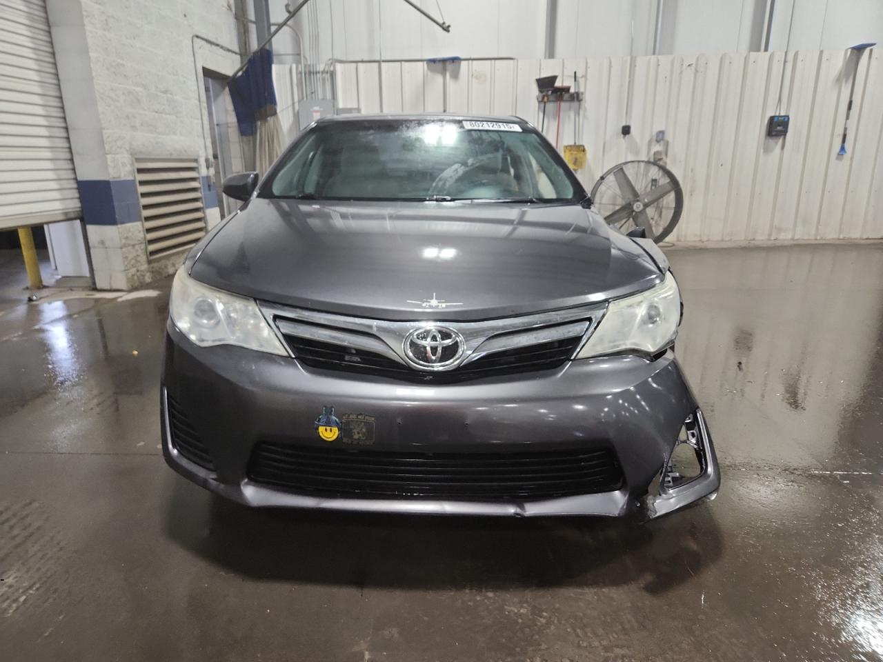 TOYOTA CAMRY BASE
