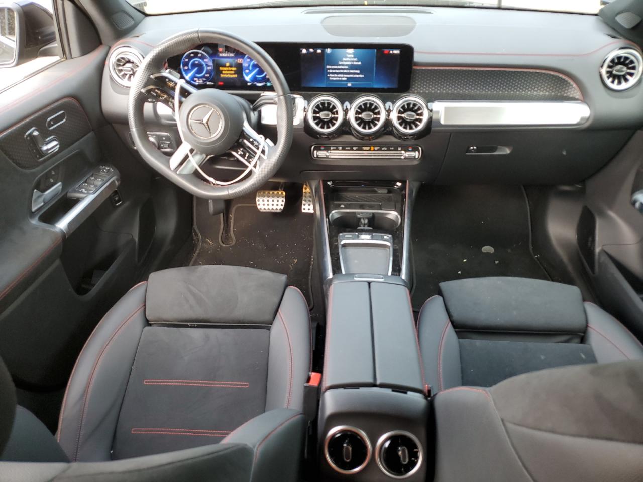 MERCEDES-BENZ EQB 300 4MATIC