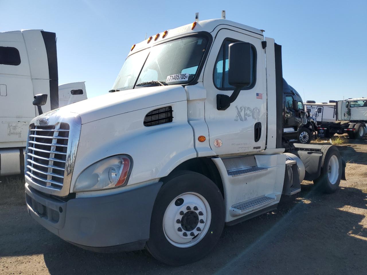 Lot #3254472147 2017 FREIGHTLINER CASCADIA 1