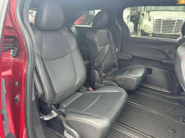 2022 TOYOTA SIENNA XSE 5TDXSKFC5NS055750