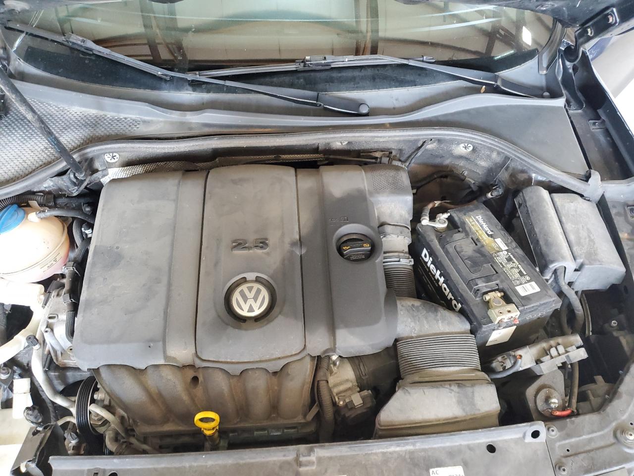 VOLKSWAGEN PASSAT SE