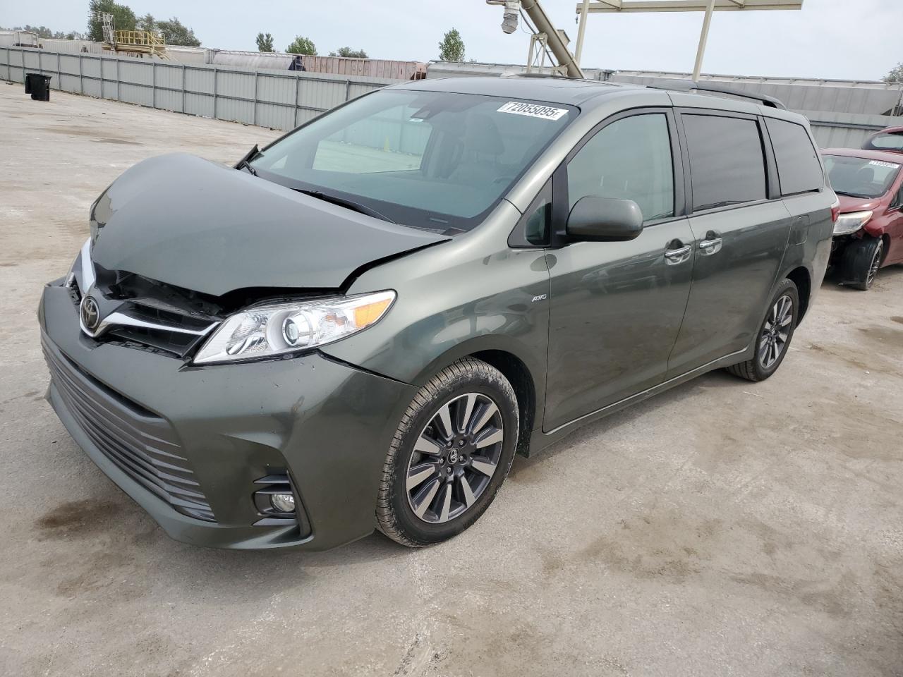 Lot #3291787554 2019 TOYOTA SIENNA XLE