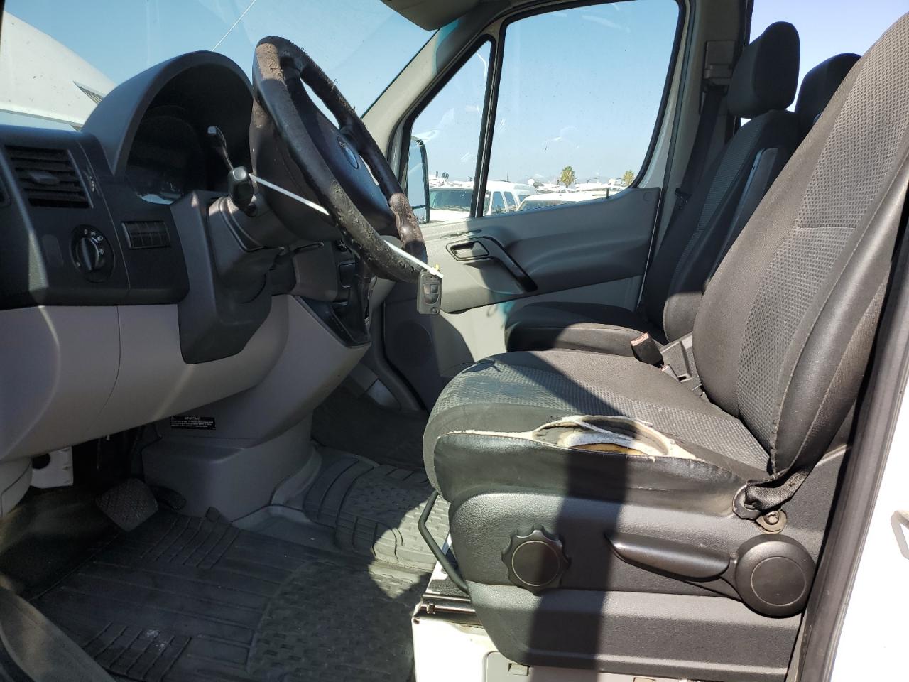 MERCEDES-BENZ SPRINTER 2500