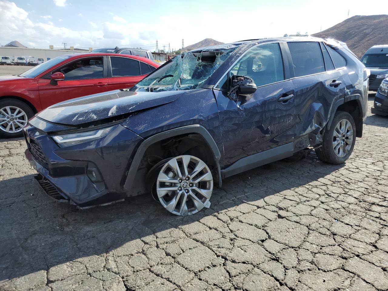 TOYOTA RAV4 XLE PREMIUM