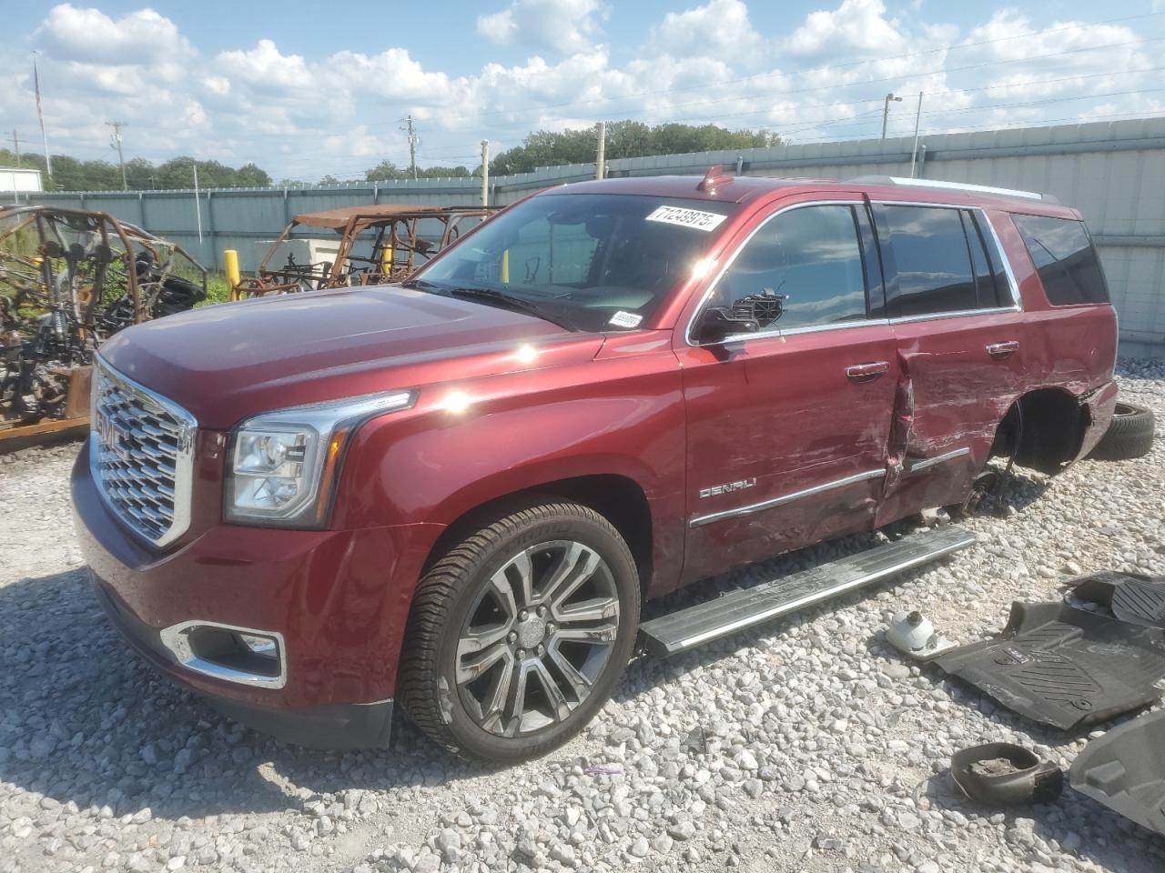 GMC YUKON DENALI