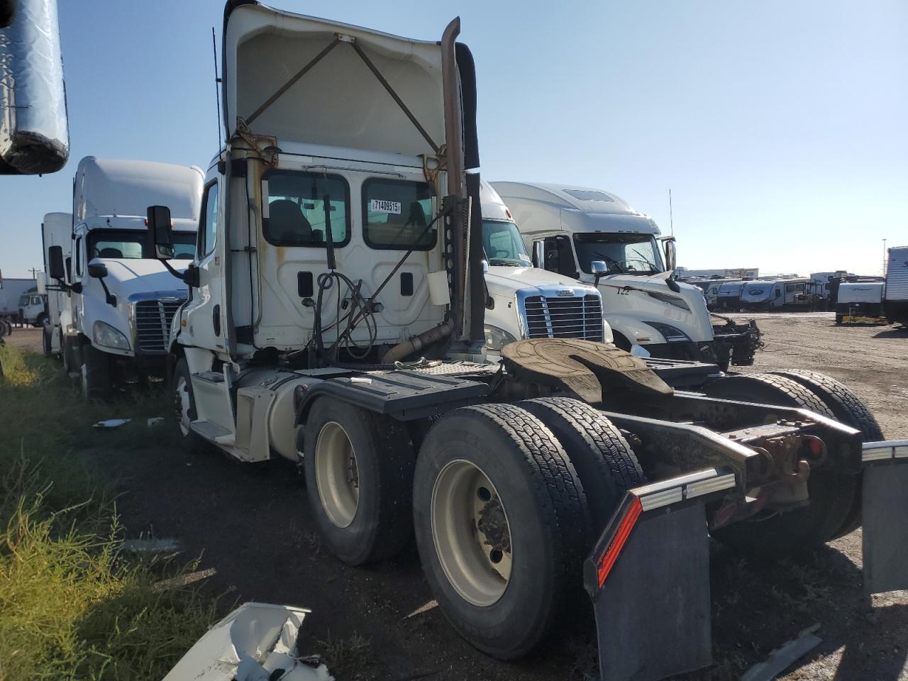 Lot #3246951221 2016 FREIGHTLINER CASCADIA 1