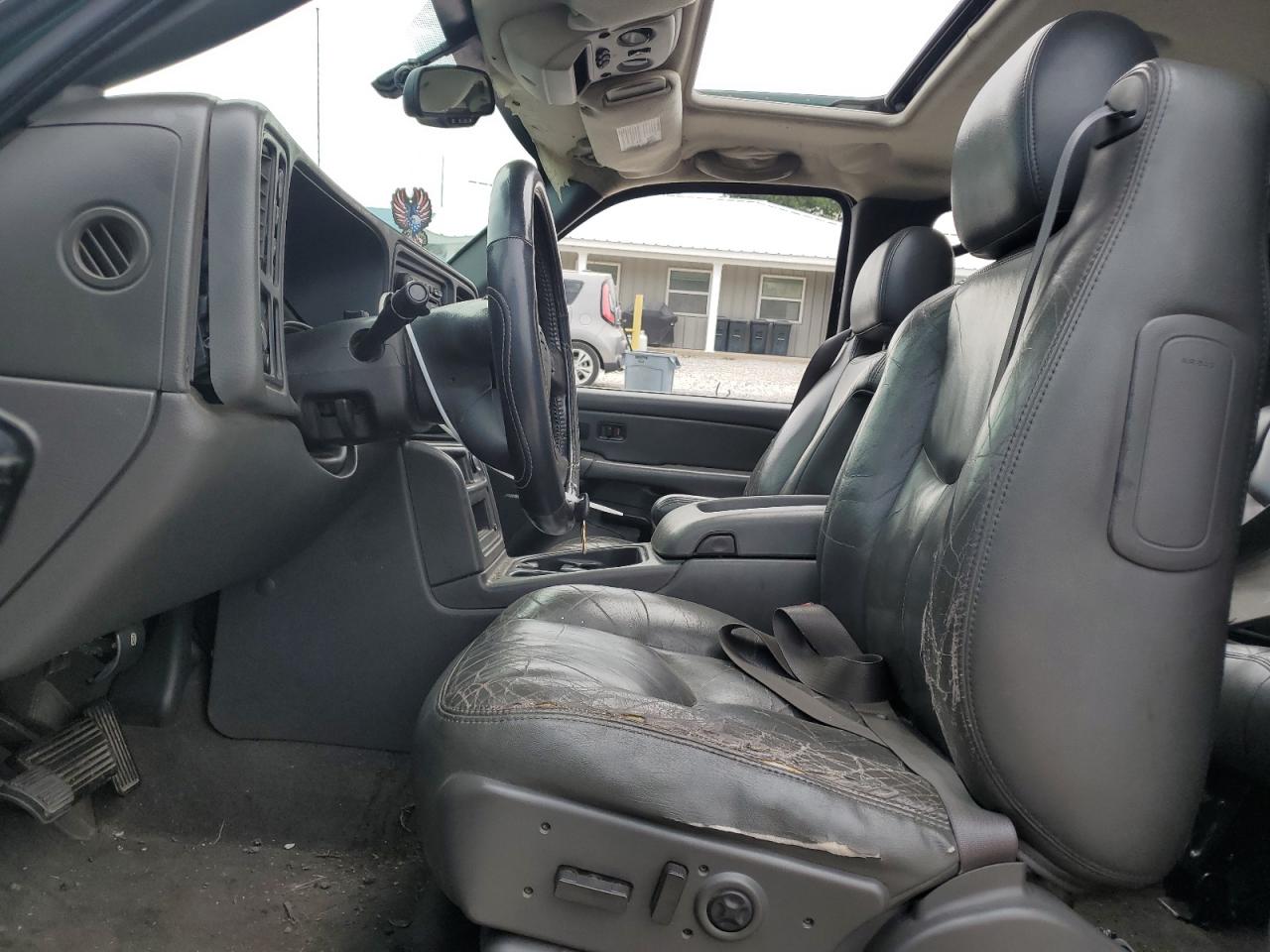 Lot #3297132505 2004 CHEVROLET AVALANCHE