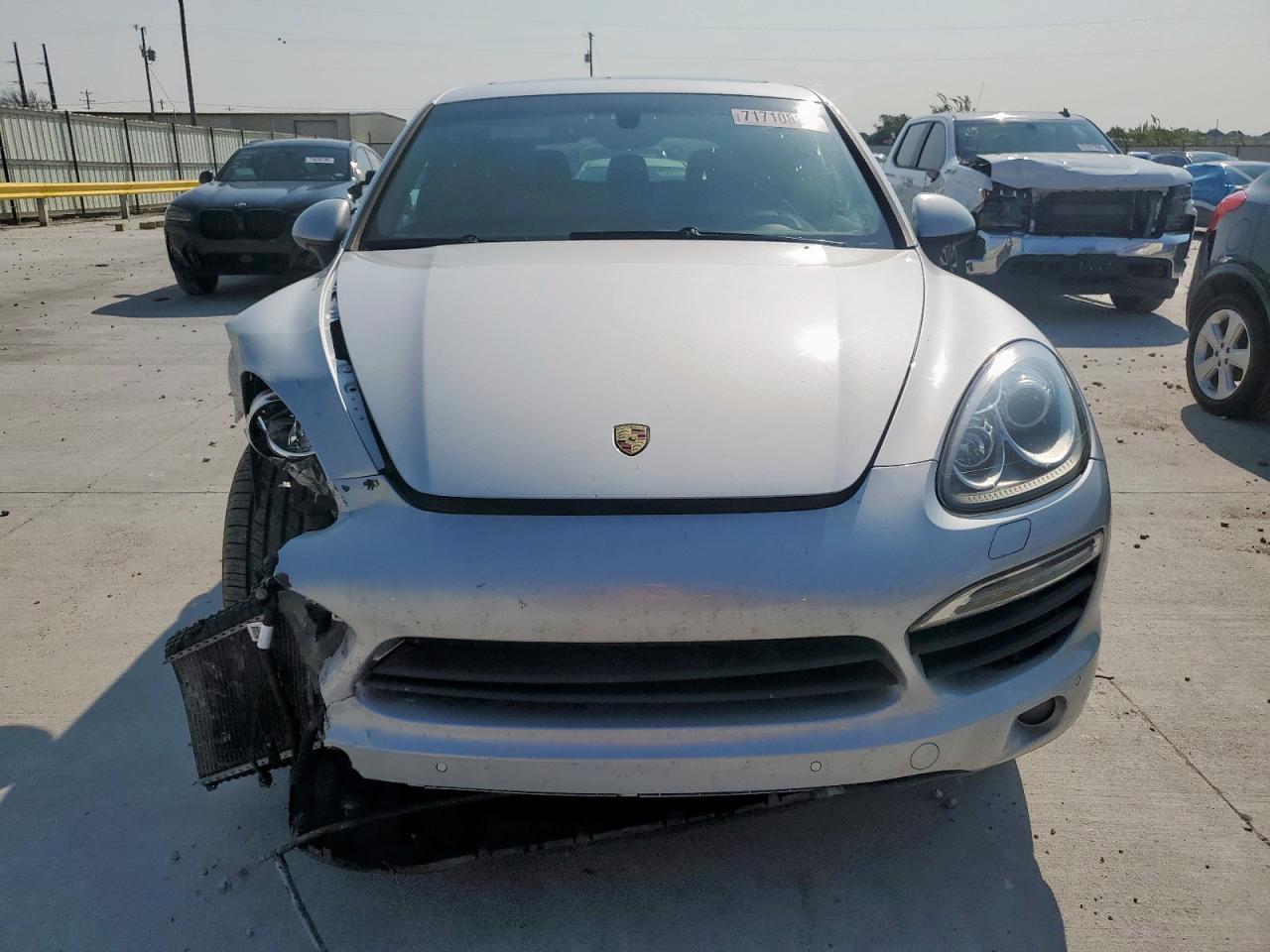 PORSCHE CAYENNE S HYBRID