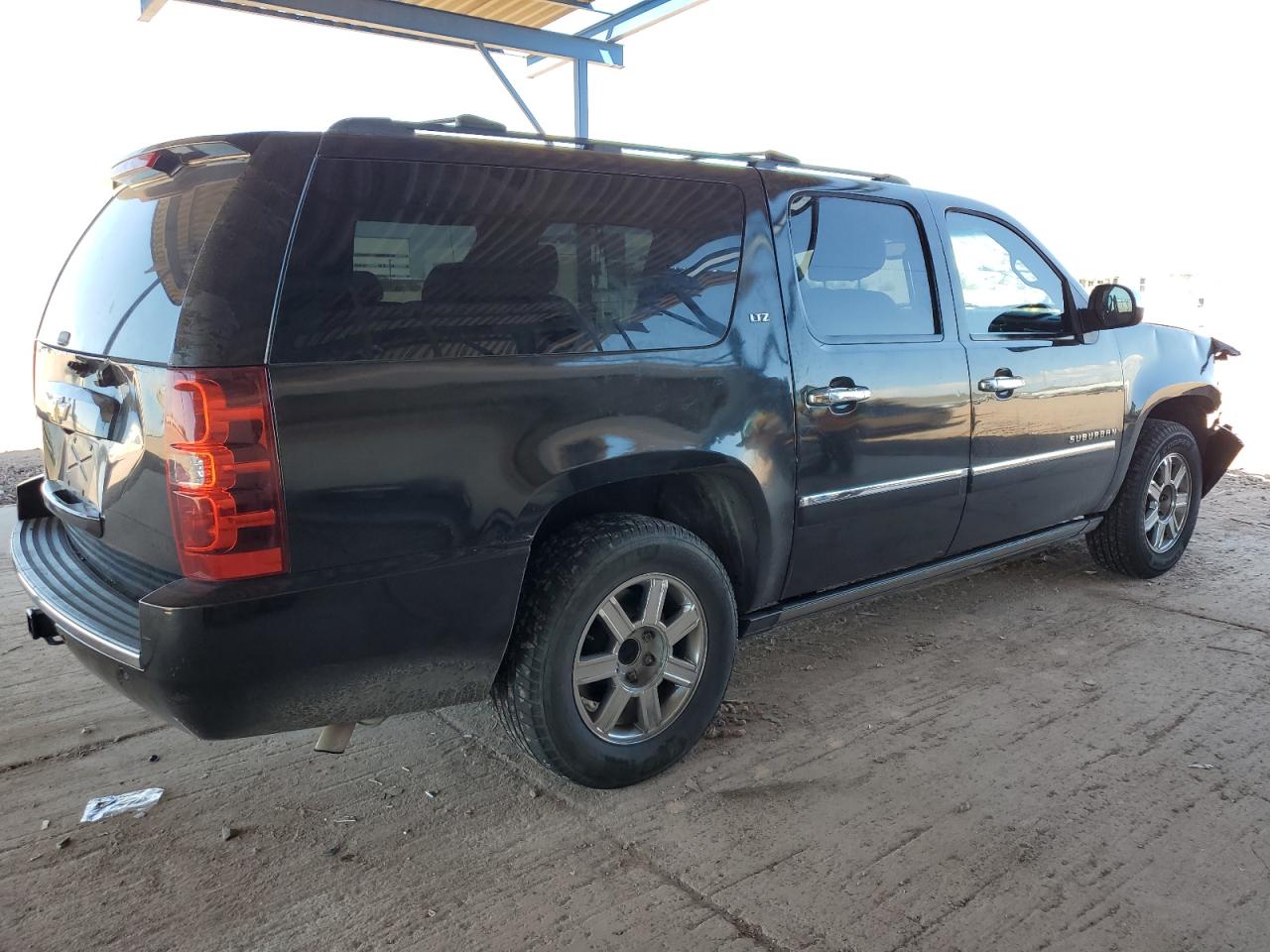 CHEVROLET SUBURBAN C1500 LTZ