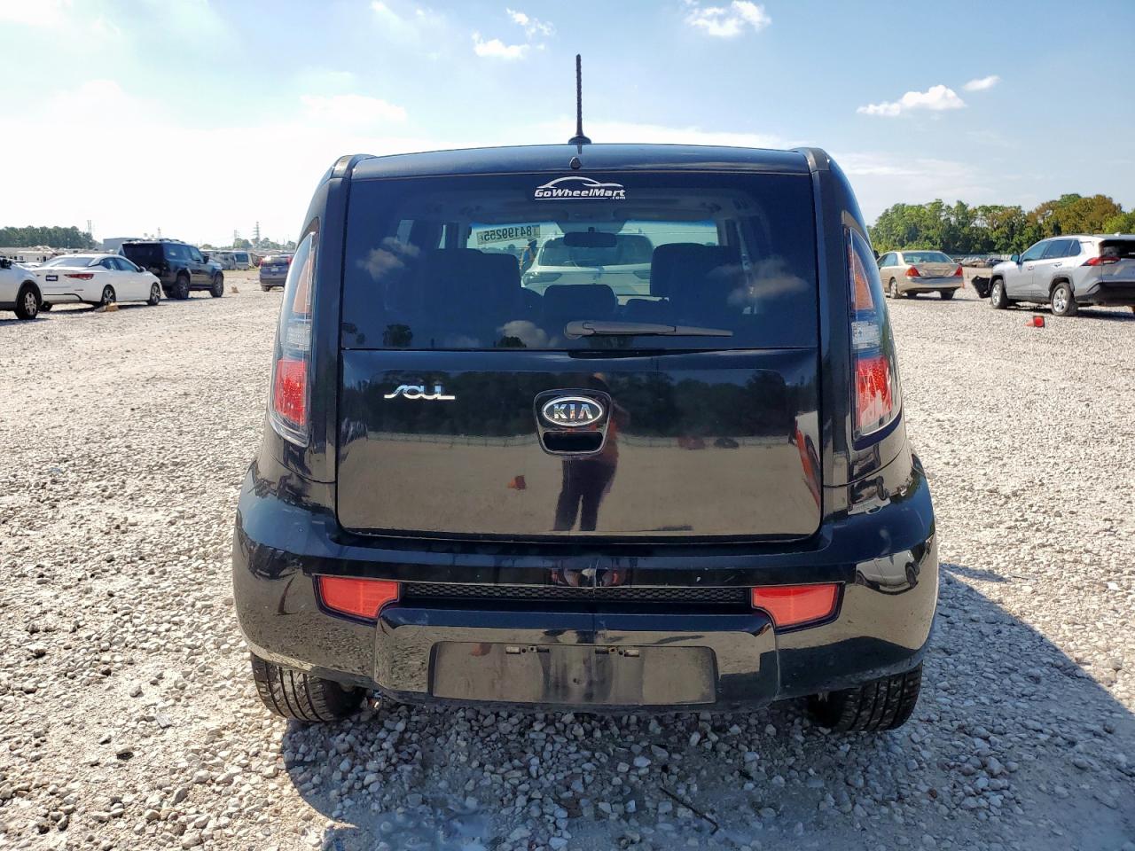 KIA SOUL +