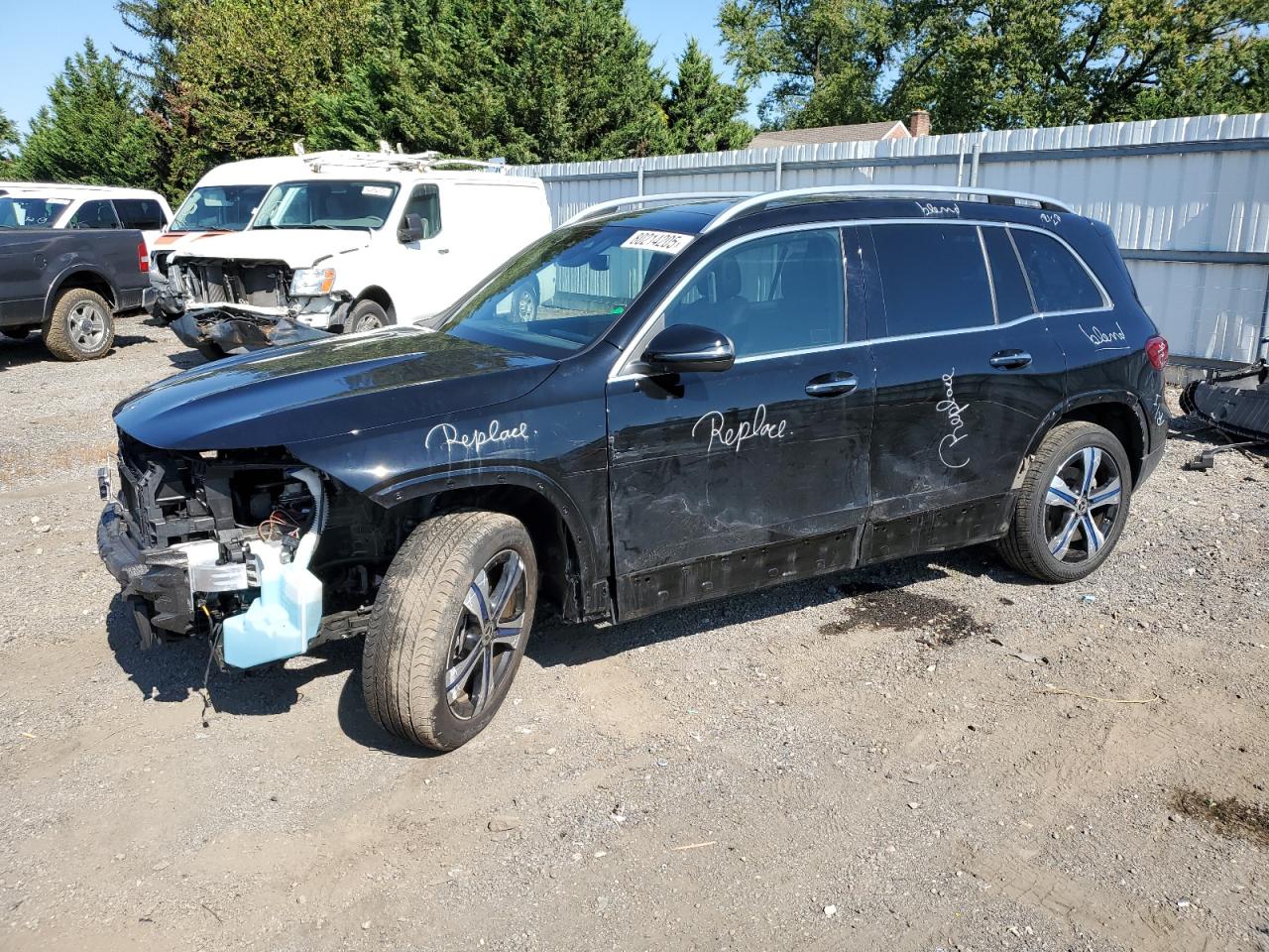 MERCEDES-BENZ EQB 300 4MATIC