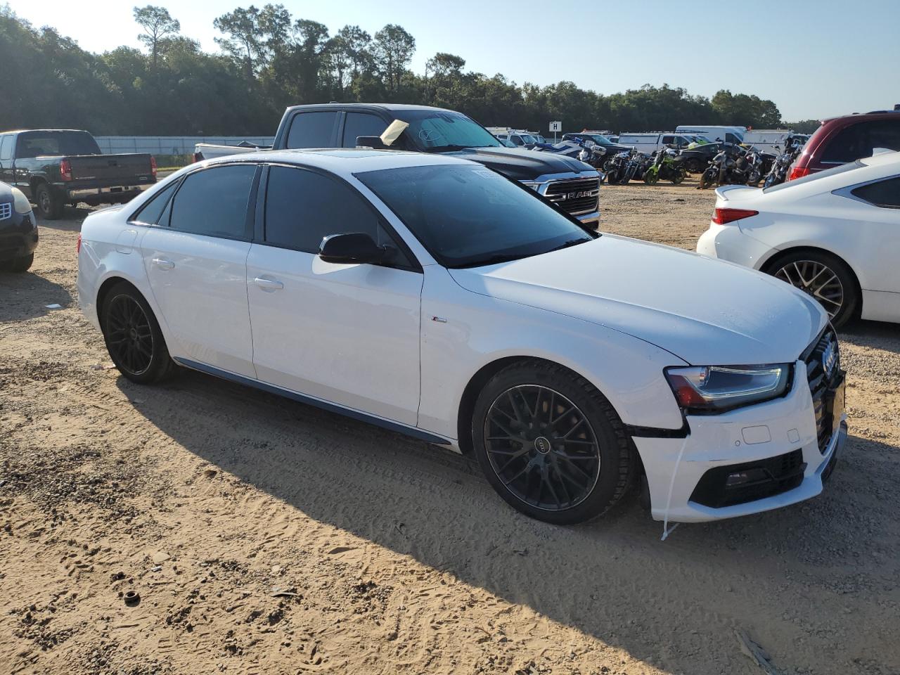 AUDI A4 PREMIUM PLUS S-LINE