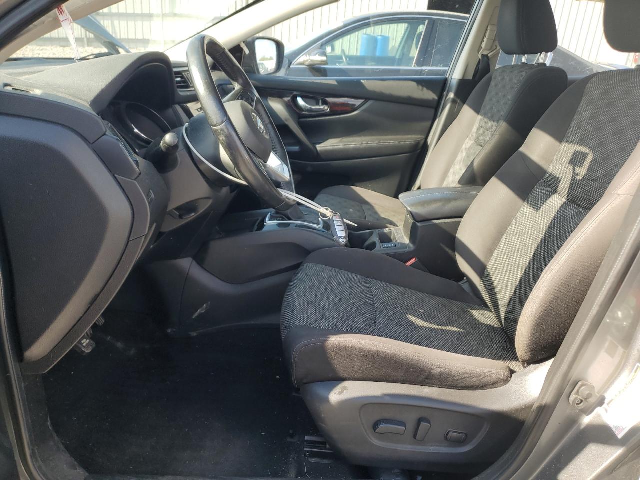 NISSAN ROGUE SPORT S