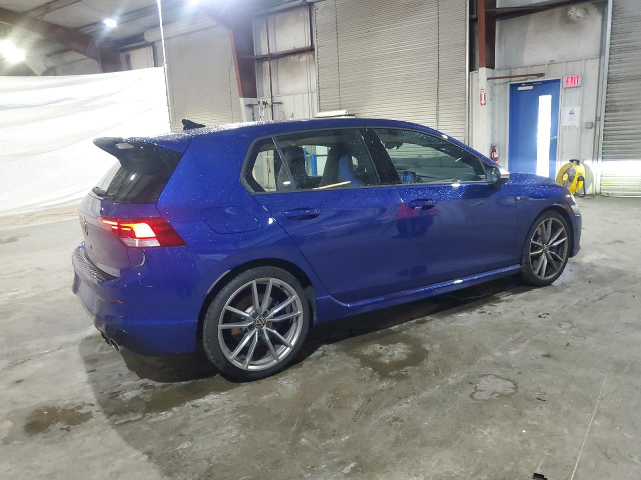 VOLKSWAGEN GOLF R