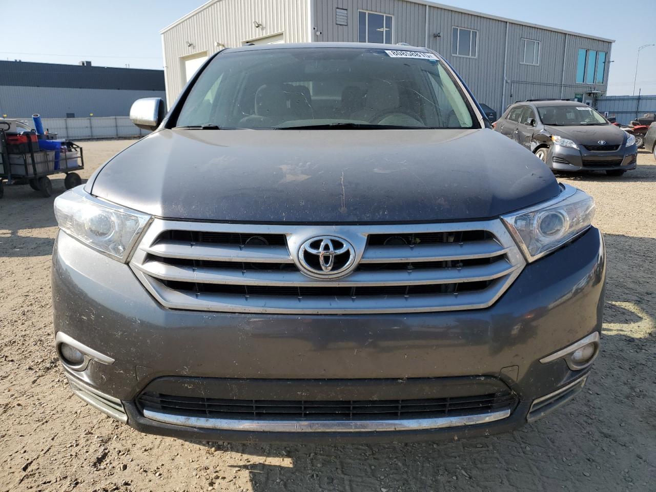 TOYOTA HIGHLANDER BASE