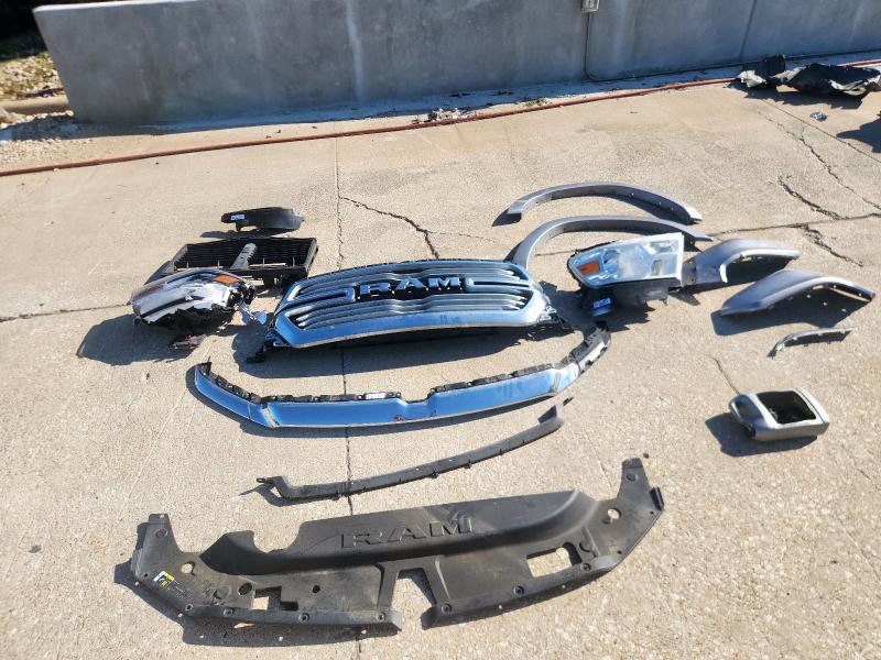 2019 RAM 1500 LARAM - 1C6SRFJT0KN520688