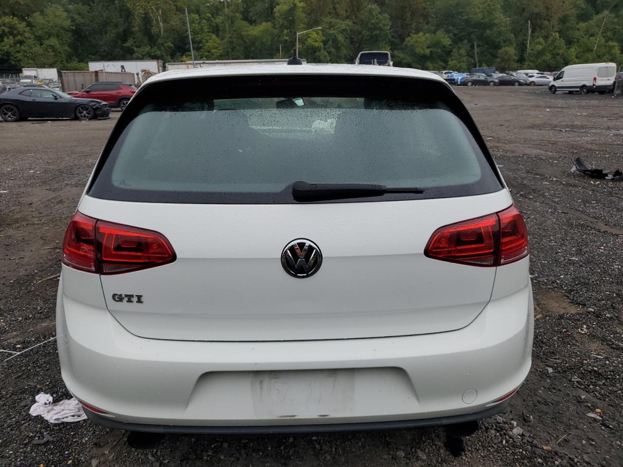 VOLKSWAGEN GOLF GTI S