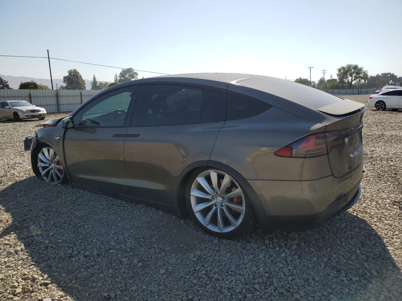 TESLA MODEL X
