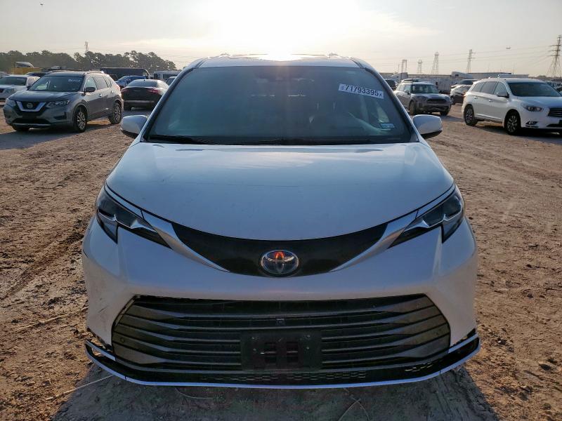 2021 TOYOTA SIENNA LIM 5TDERKEC1MS017502
