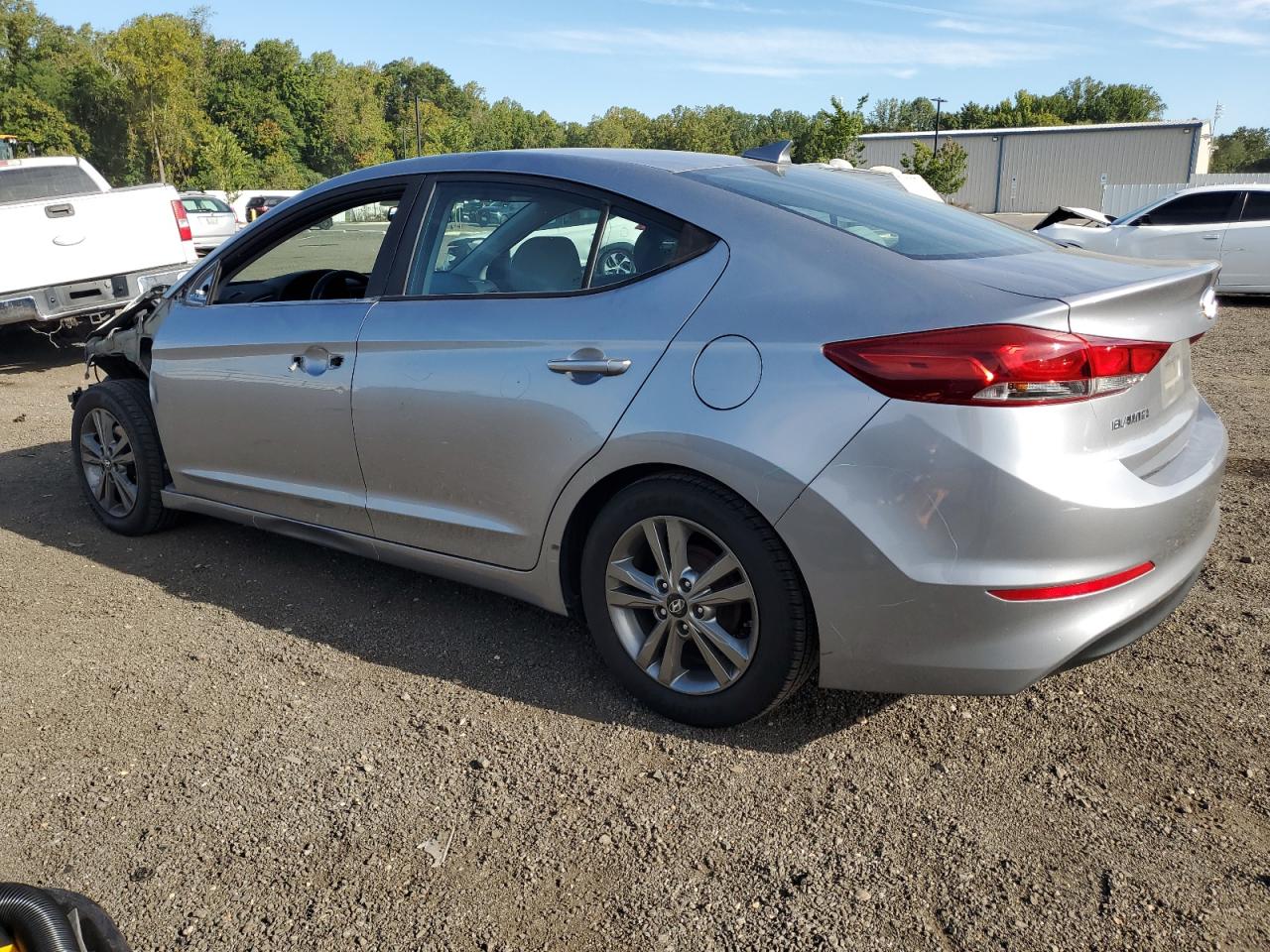 HYUNDAI ELANTRA SE