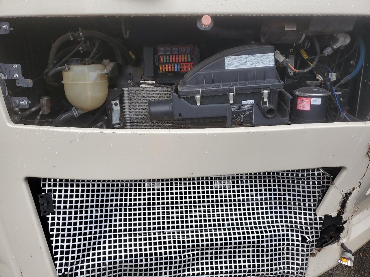 Lot #3296965826 2017 WINNEBAGO VISTA