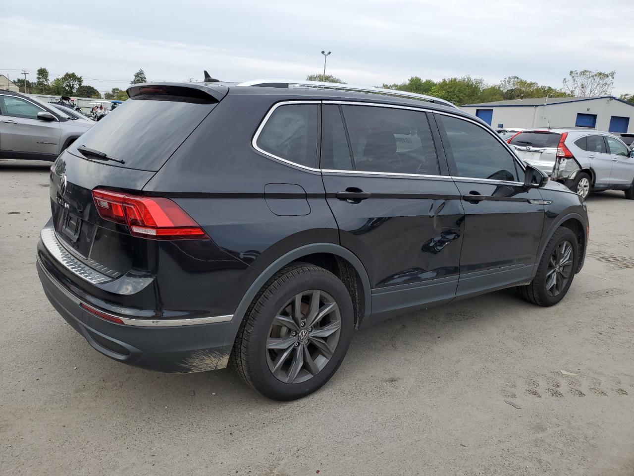 VOLKSWAGEN TIGUAN SE