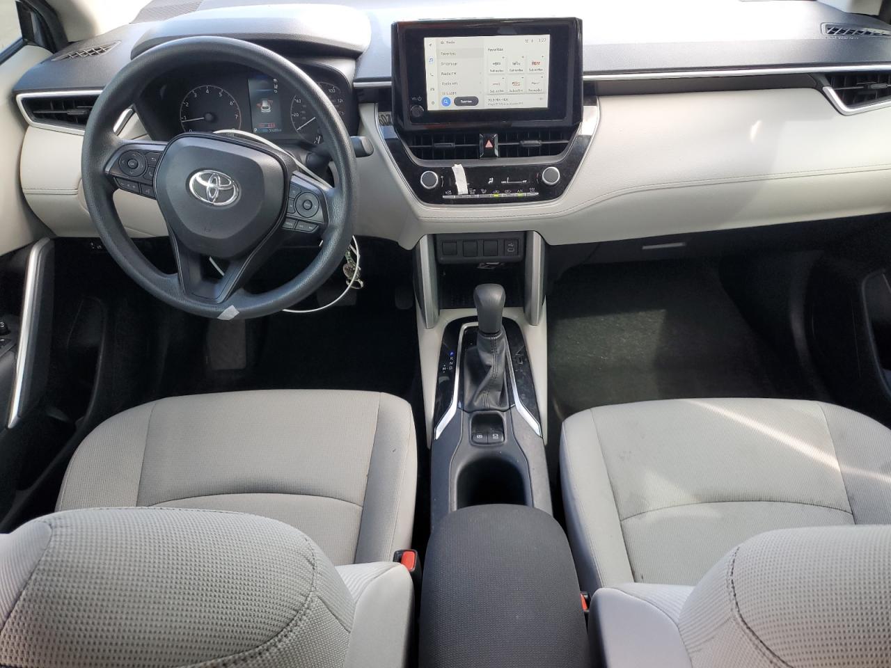 TOYOTA COROLLA CROSS L