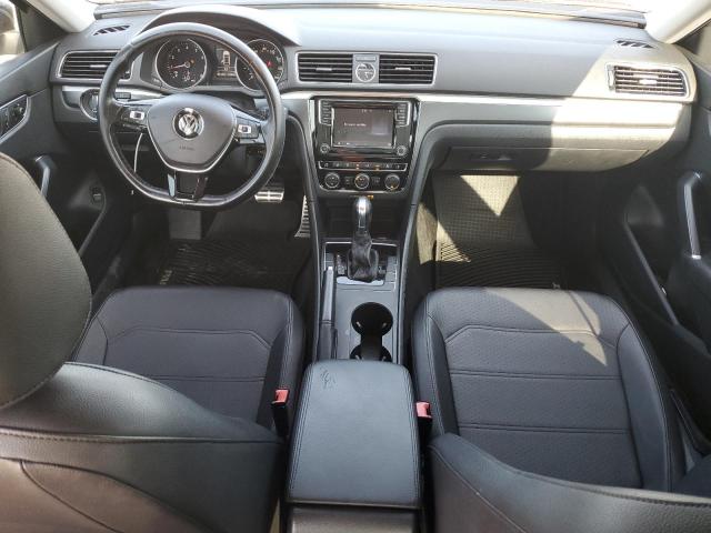 2017 VOLKSWAGEN PASSAT R-L 1VWDT7A32HC056782