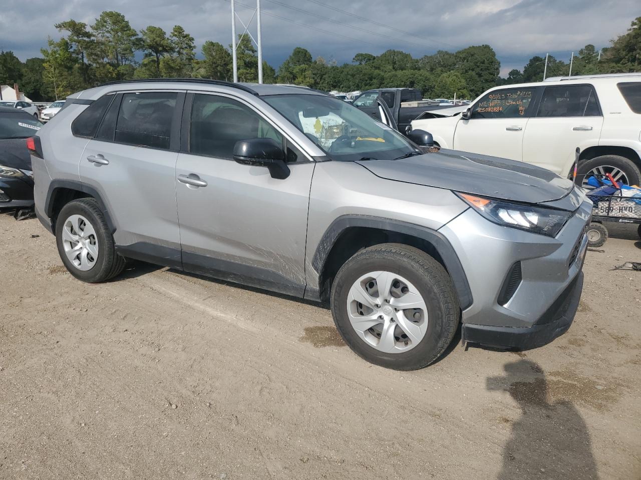 TOYOTA RAV4 LE