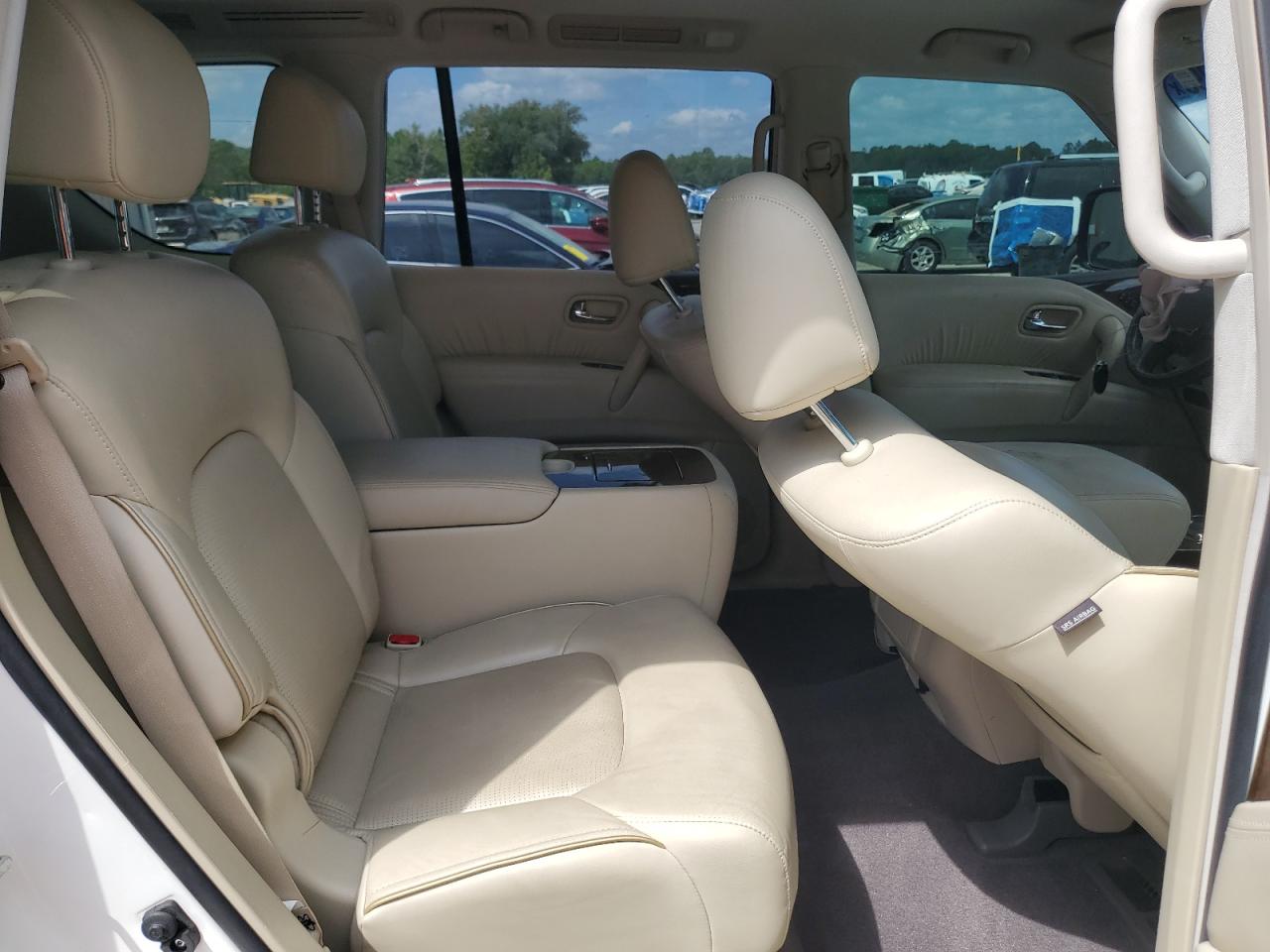 INFINITI QX80 BASE