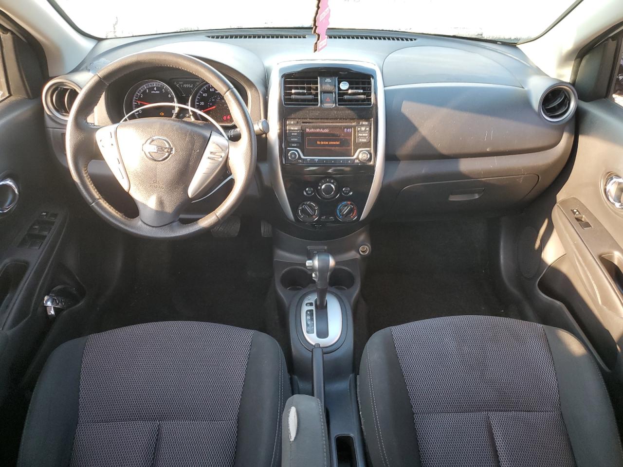 NISSAN VERSA S